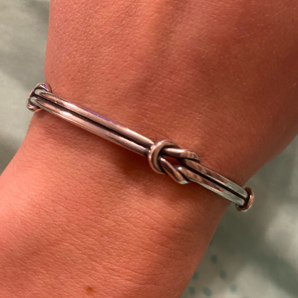 James Avery Lovers Knot Bangle ***Retired Design***Sterling Silver